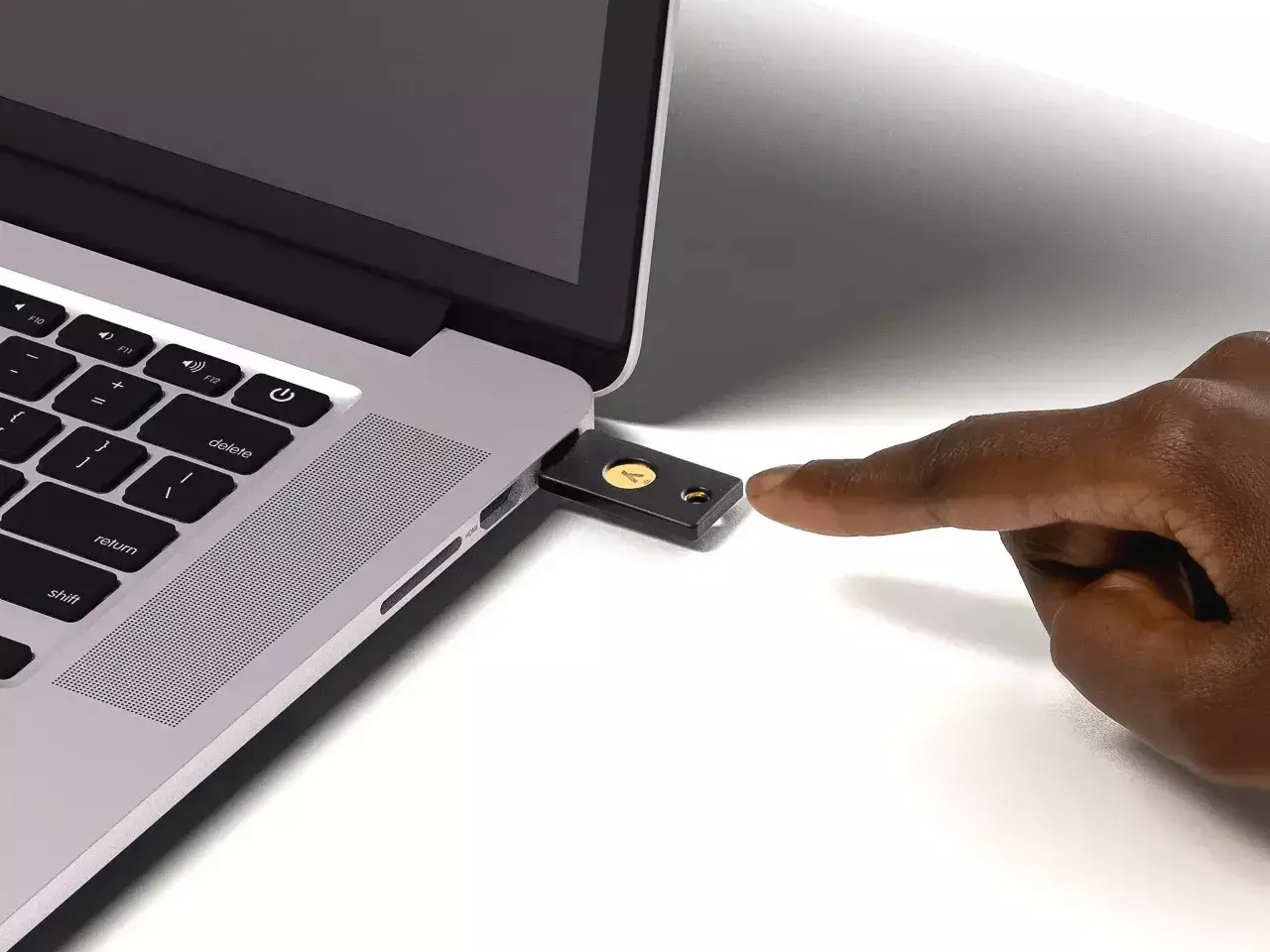 YUBICO YUBIKEY SECURITY KEY NFC 5060408465295 schwarz kaufen
